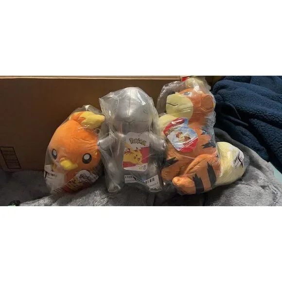 Pokemon Fire Type Plush Assorted Blind Box, 3-Pack Receive